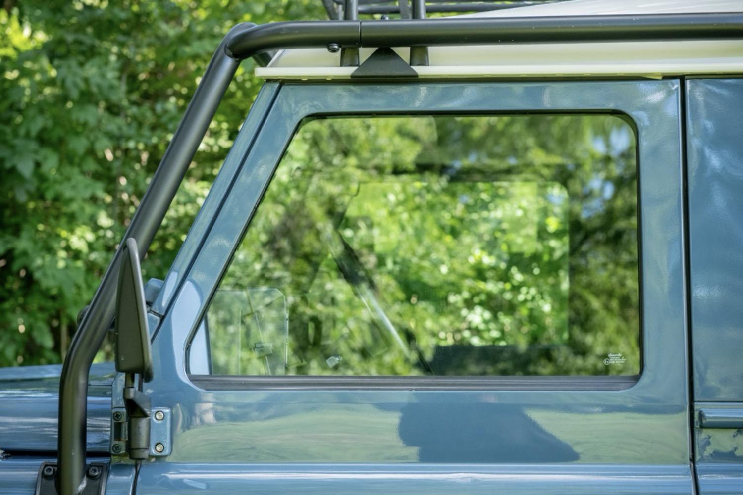 1997 Land Rover Defender 90 NAS