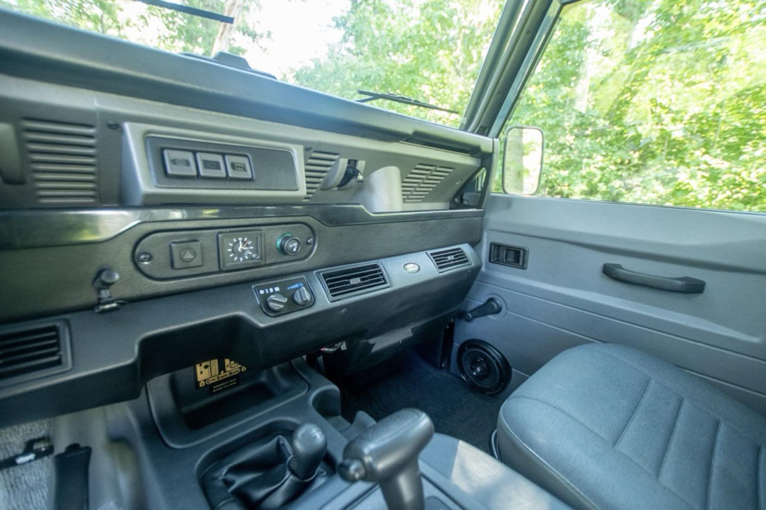 1997 Land Rover Defender 90 NAS