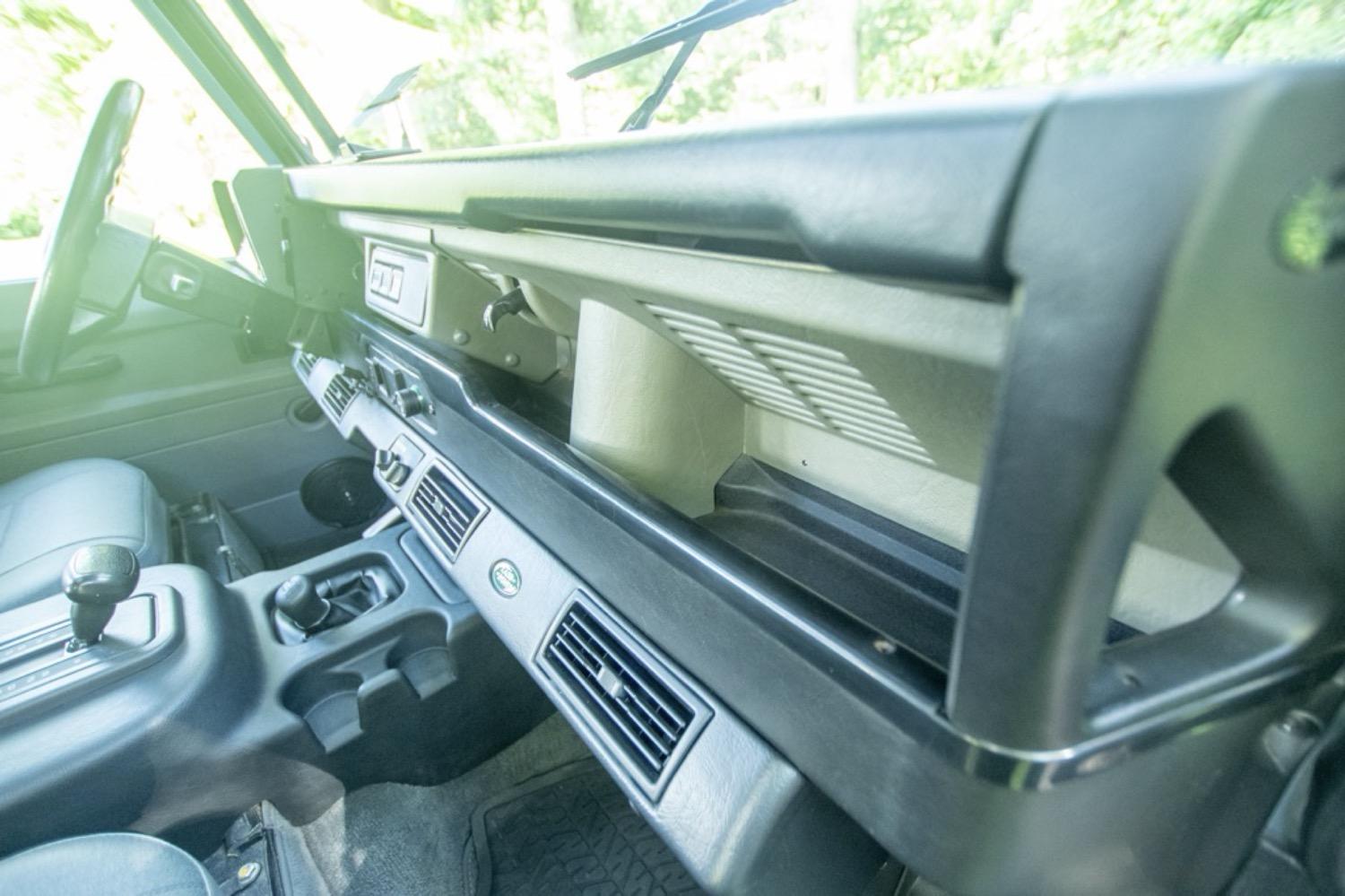 1997 Land Rover Defender 90 NAS