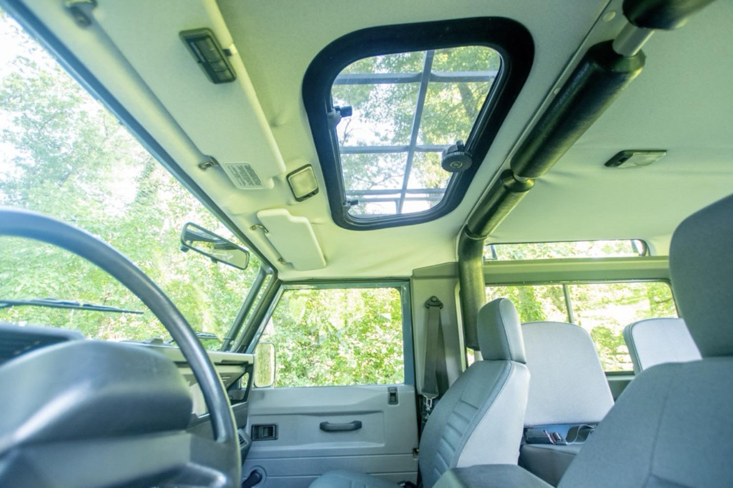 1997 Land Rover Defender 90 NAS