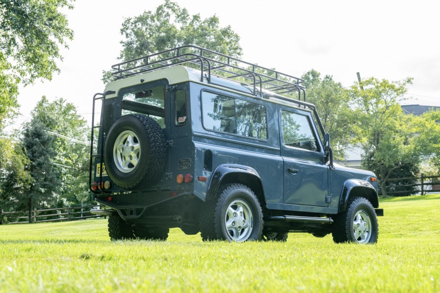 1997 Land Rover Defender 90 NAS