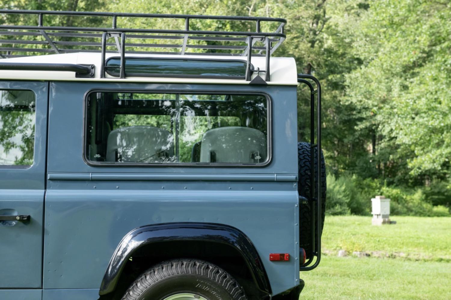 1997 Land Rover Defender 90 NAS
