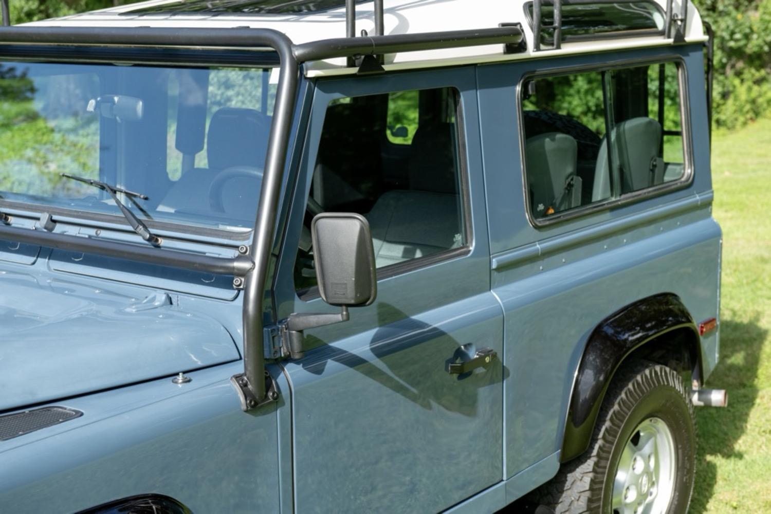1997 Land Rover Defender 90 NAS