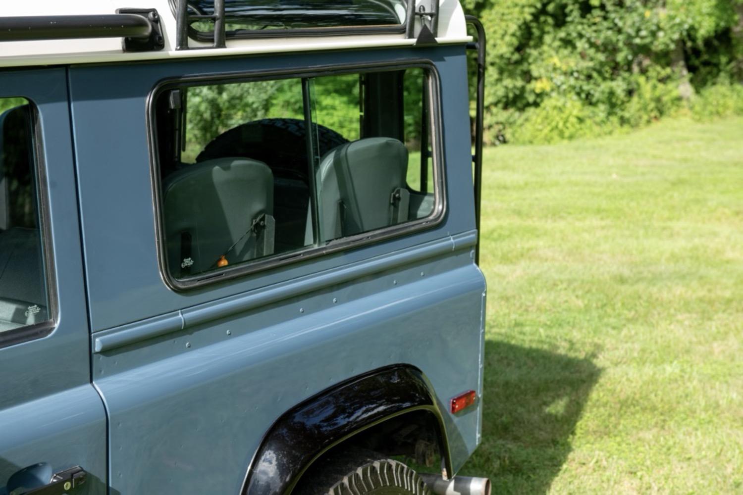 1997 Land Rover Defender 90 NAS