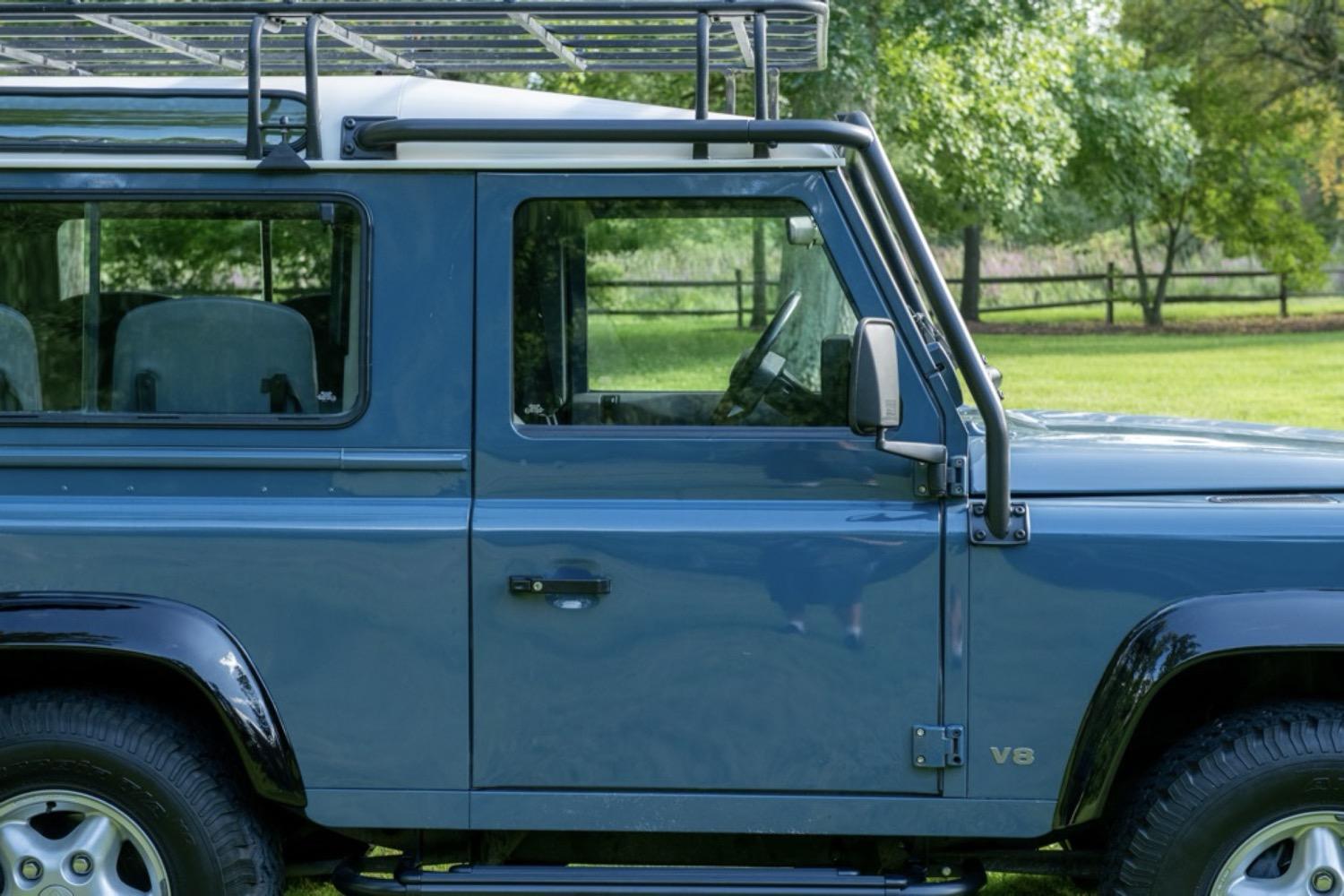 1997 Land Rover Defender 90 NAS