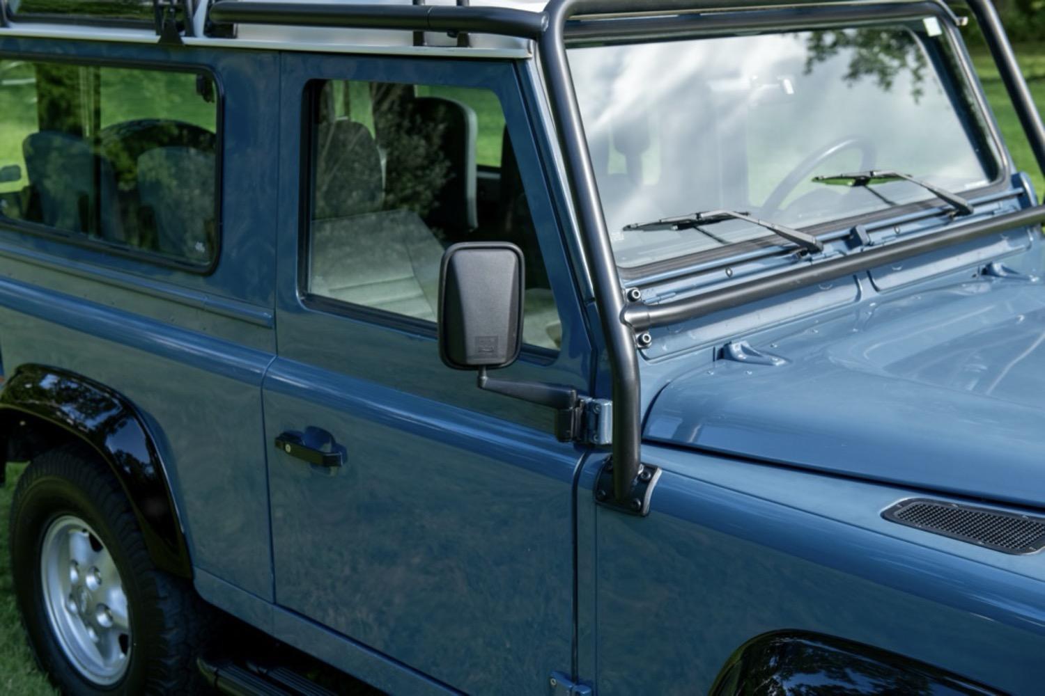 1997 Land Rover Defender 90 NAS