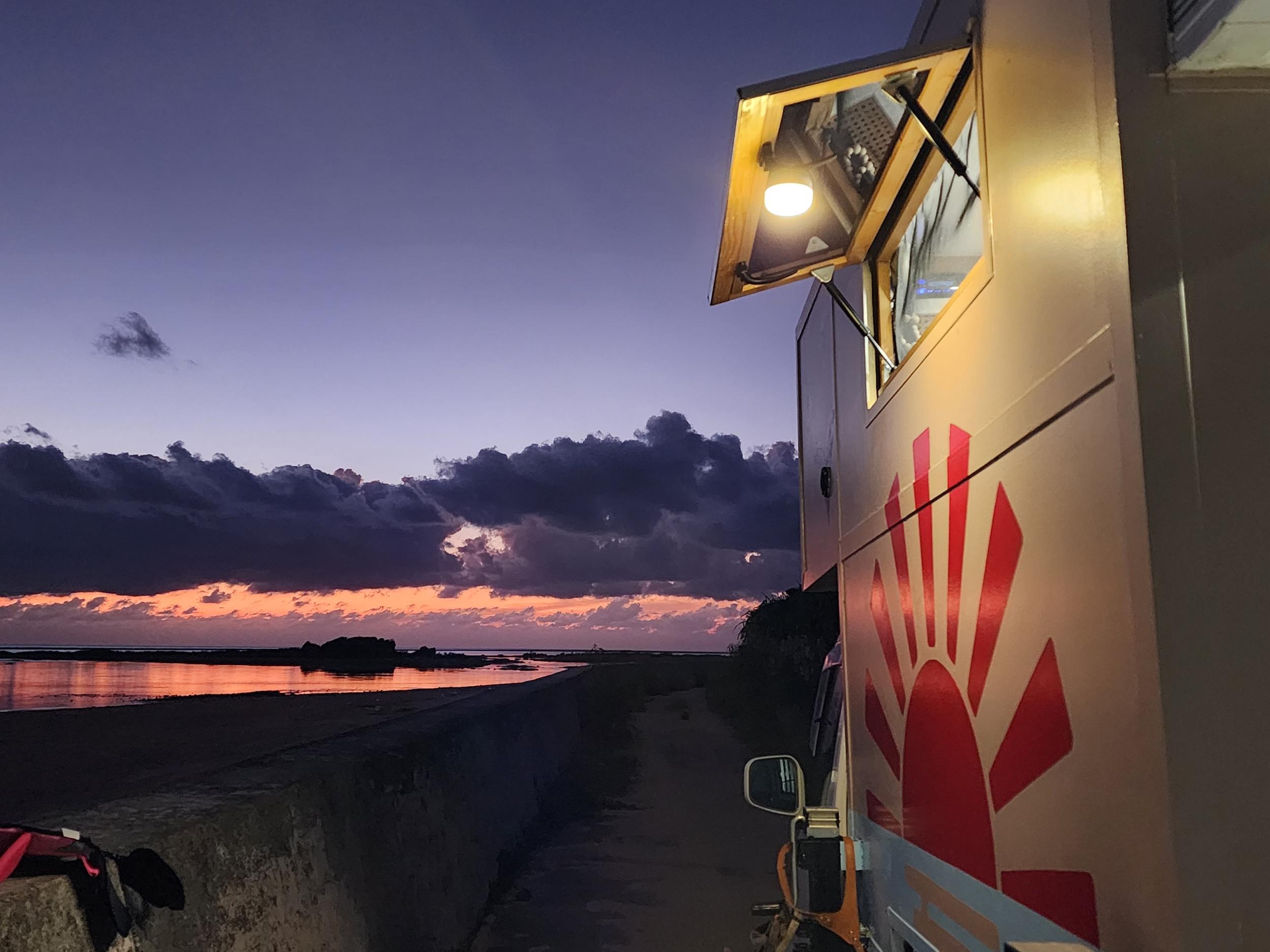 1999 Suzuki Carry Camper - 2