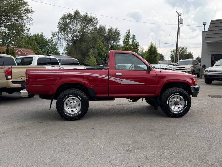 71k-Mile 1993 Toyota Pickup DLX - 4