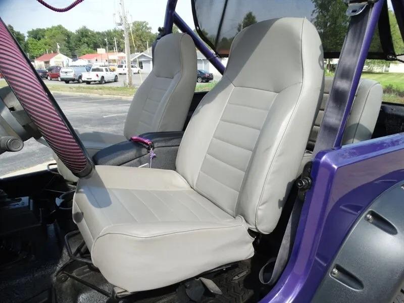 383 Stroker-Powered 1990 Jeep Wrangler S - 5