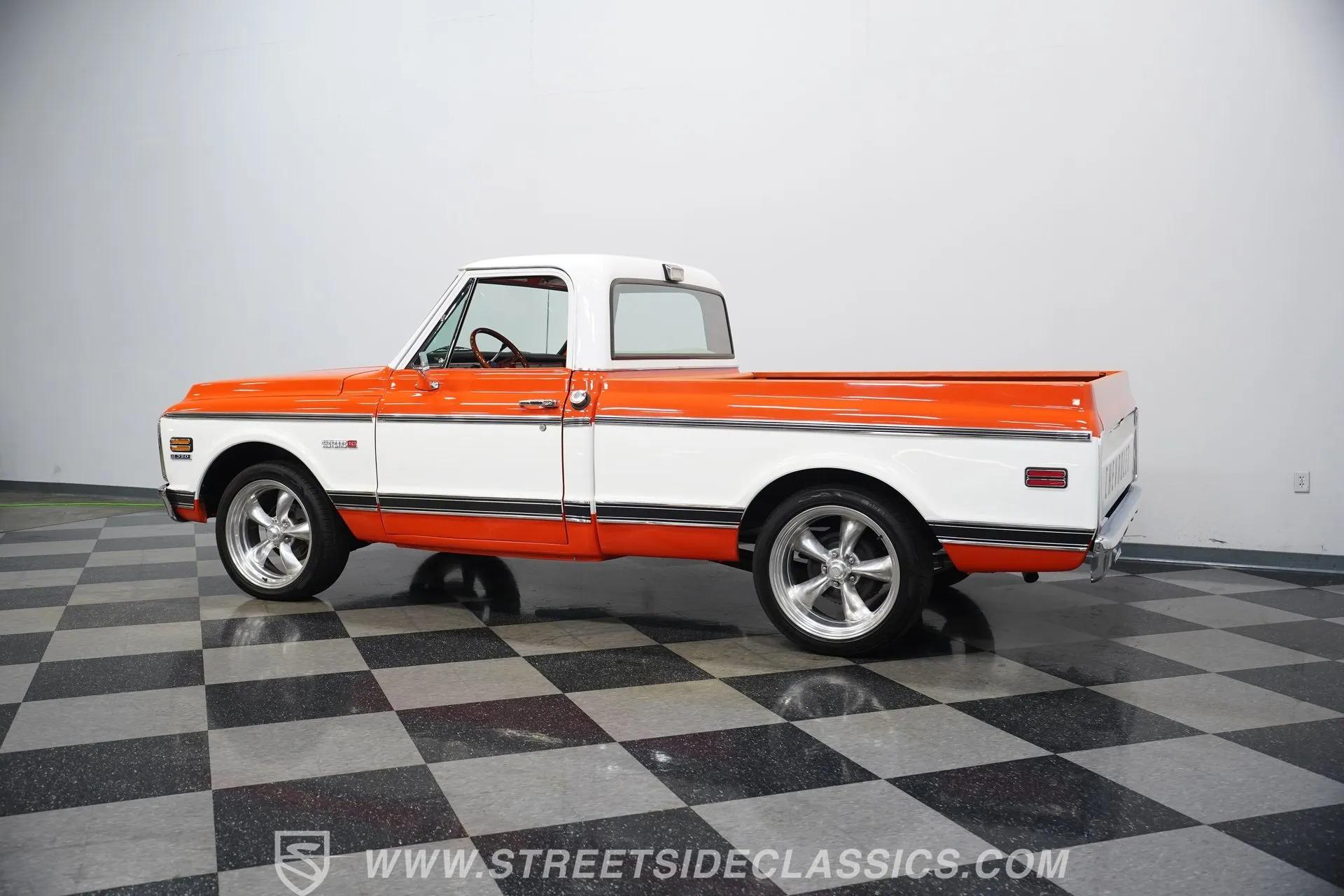 1972 Chevrolet C10 Custom Deluxe - 5