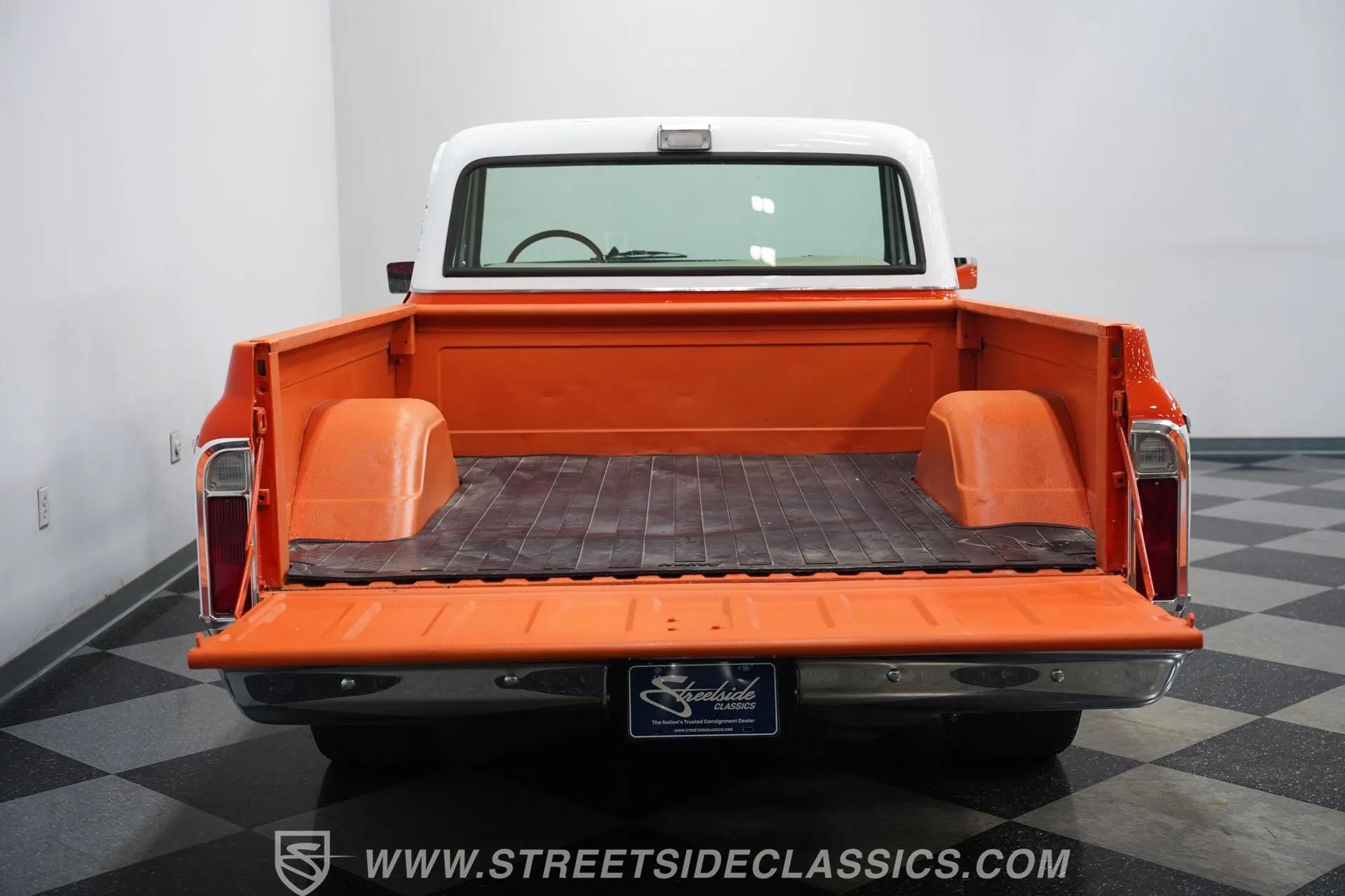 1972 Chevrolet C10 Custom Deluxe