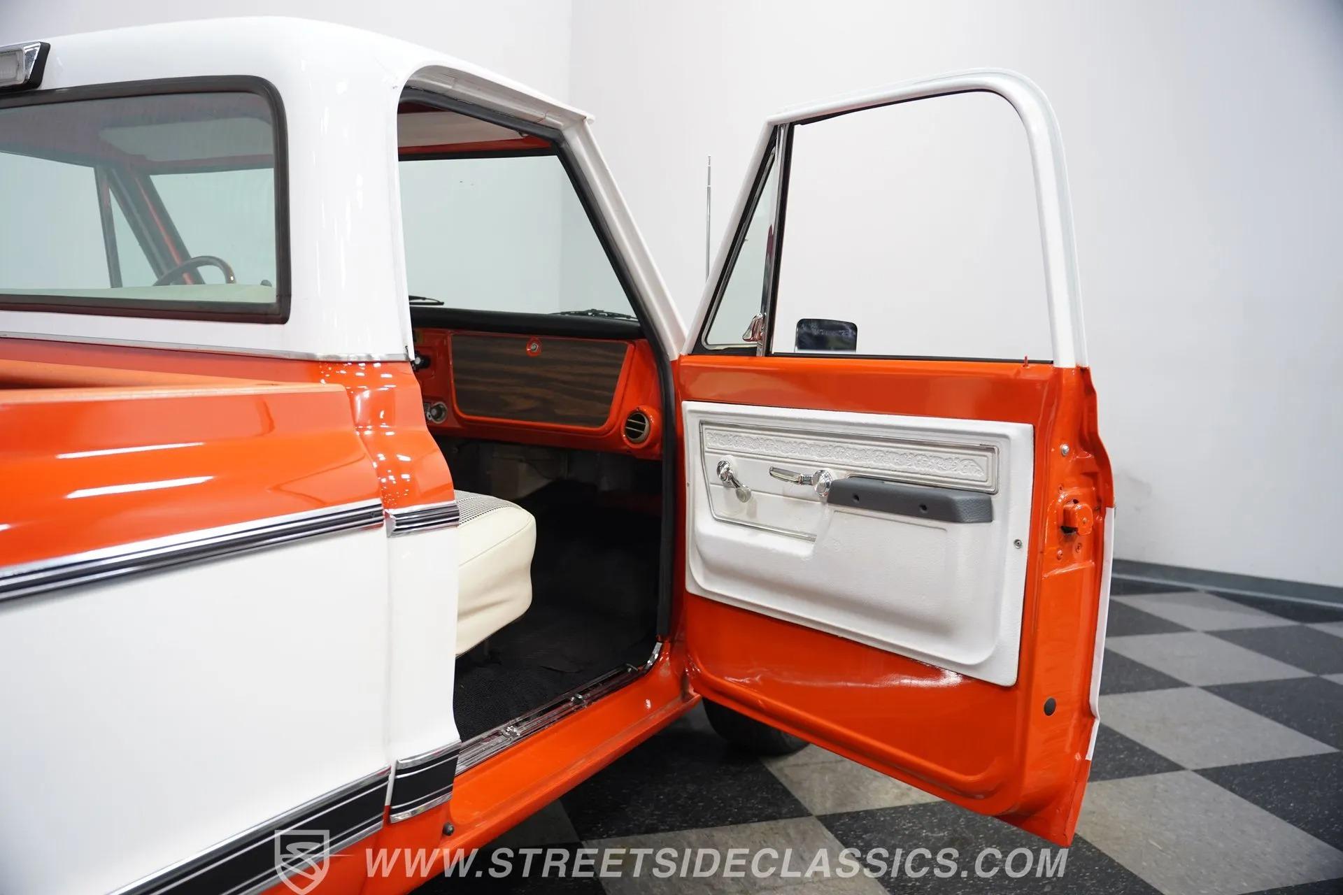 1972 Chevrolet C10 Custom Deluxe