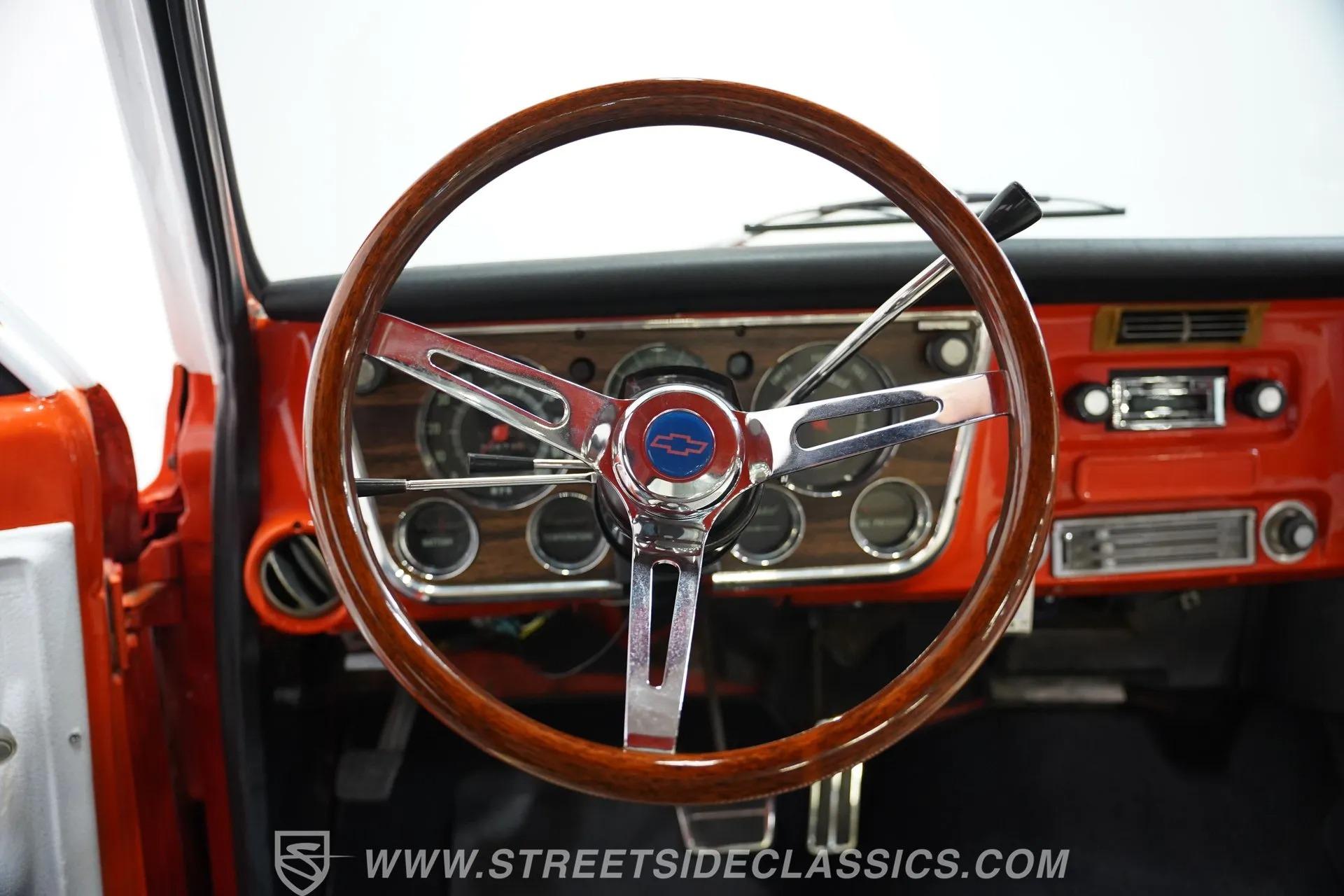 1972 Chevrolet C10 Custom Deluxe
