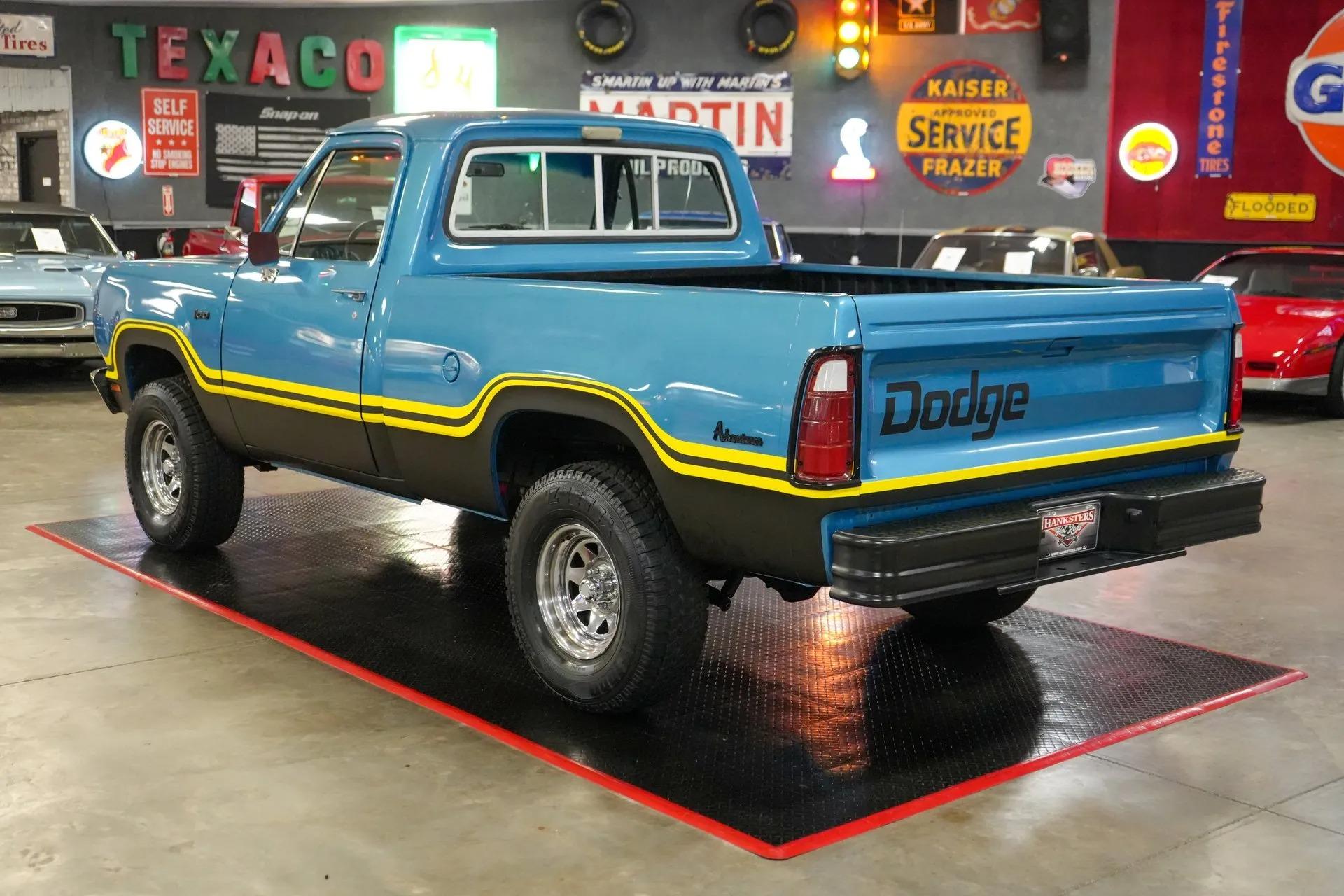 1975 Dodge W100 Power Wagon 4x4 - 2