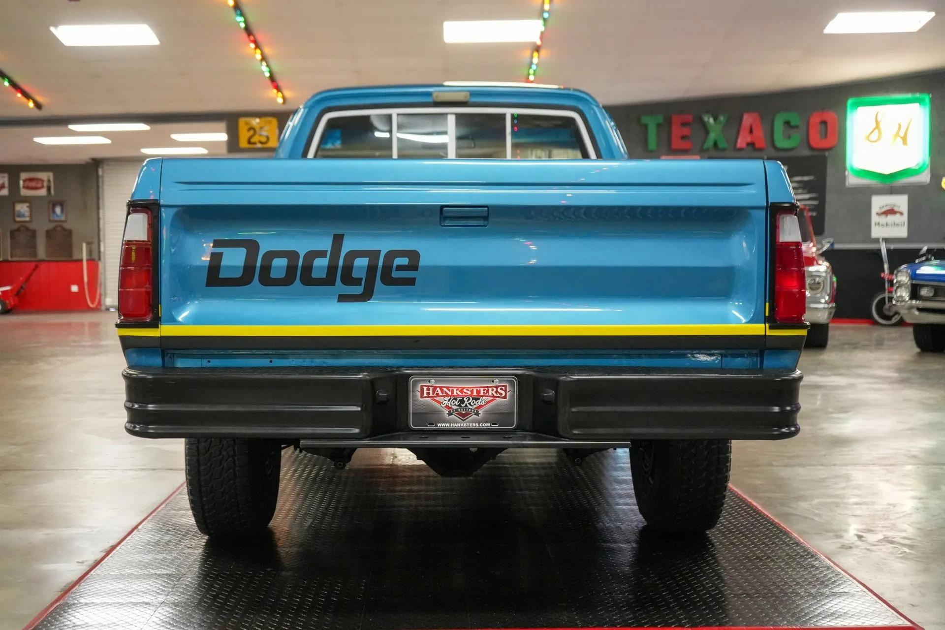 1975 Dodge W100 Power Wagon 4x4