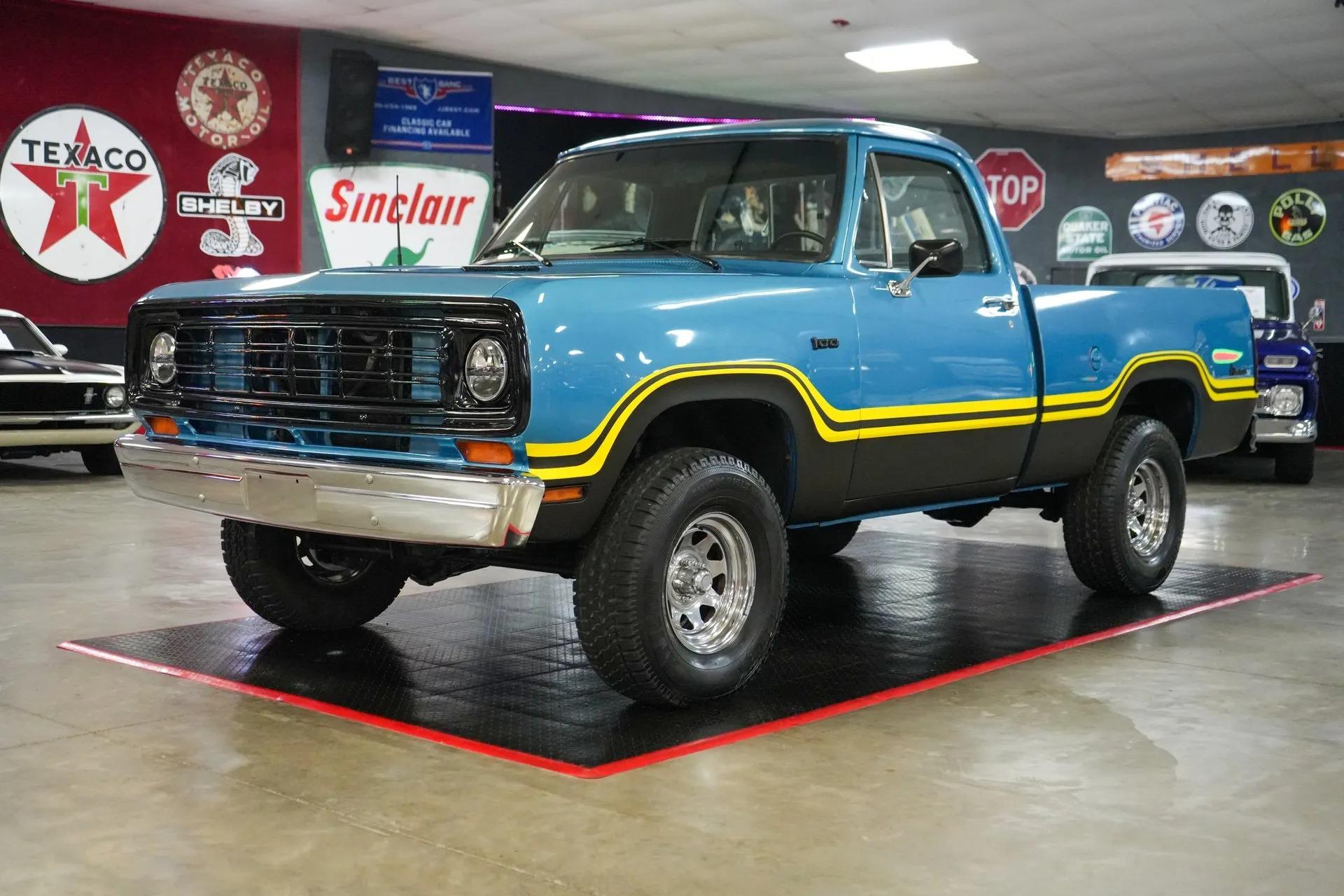 1975 Dodge W100 Power Wagon 4x4