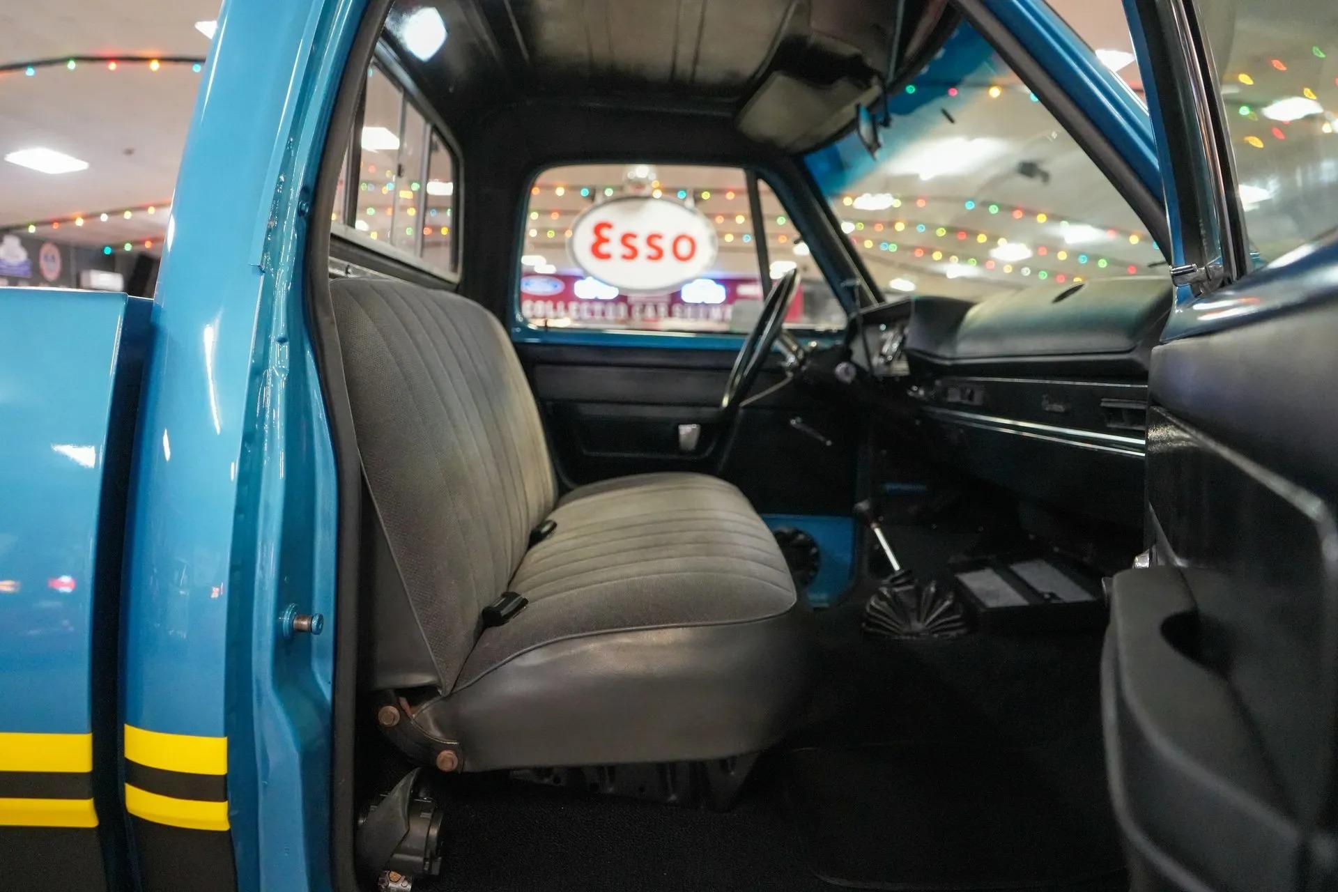 1975 Dodge W100 Power Wagon 4x4