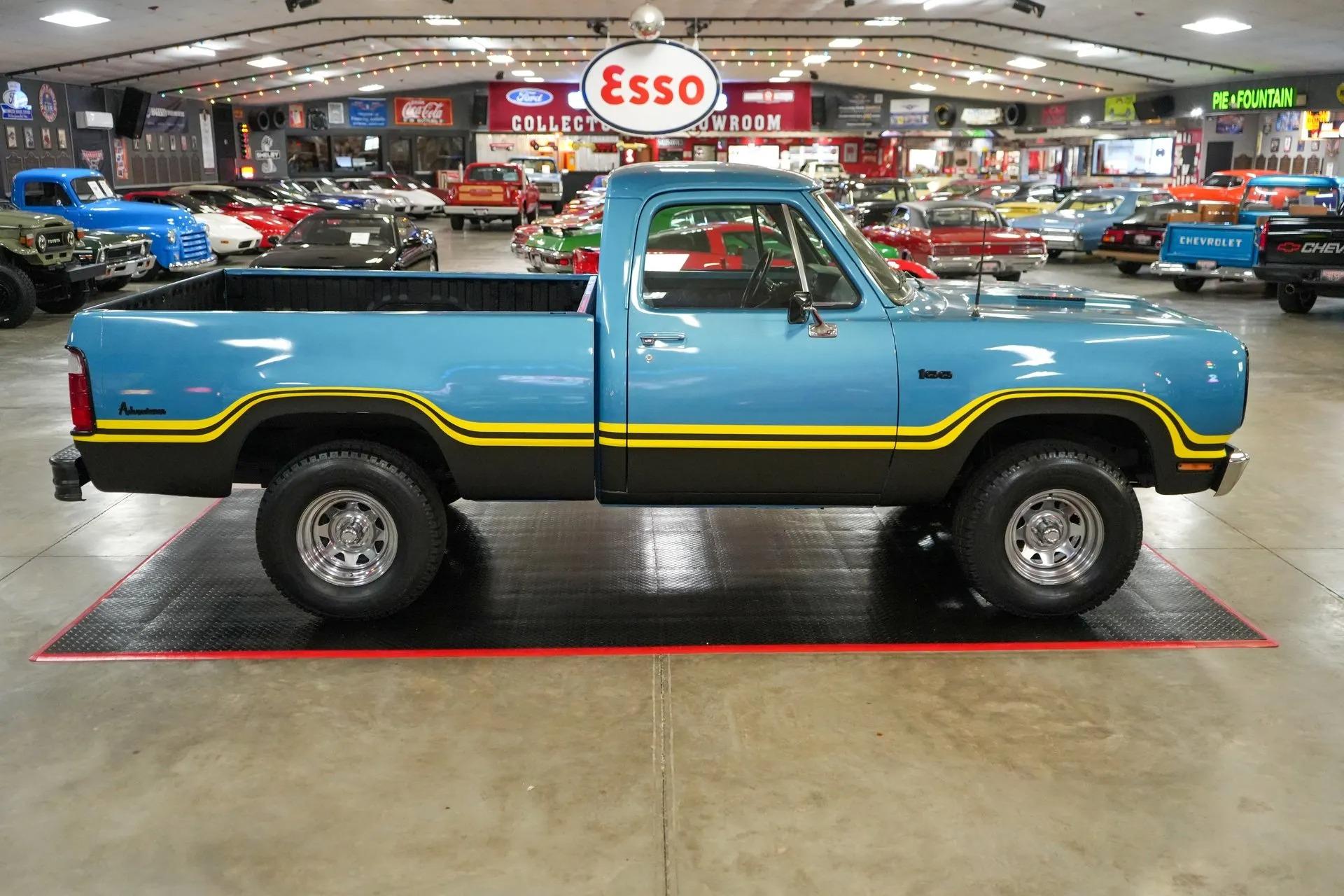 1975 Dodge W100 Power Wagon 4x4