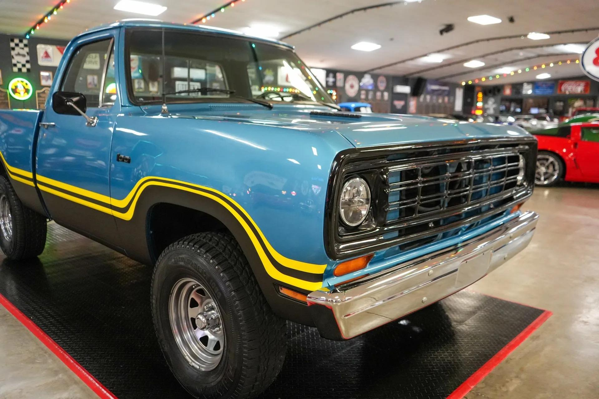 1975 Dodge W100 Power Wagon 4x4