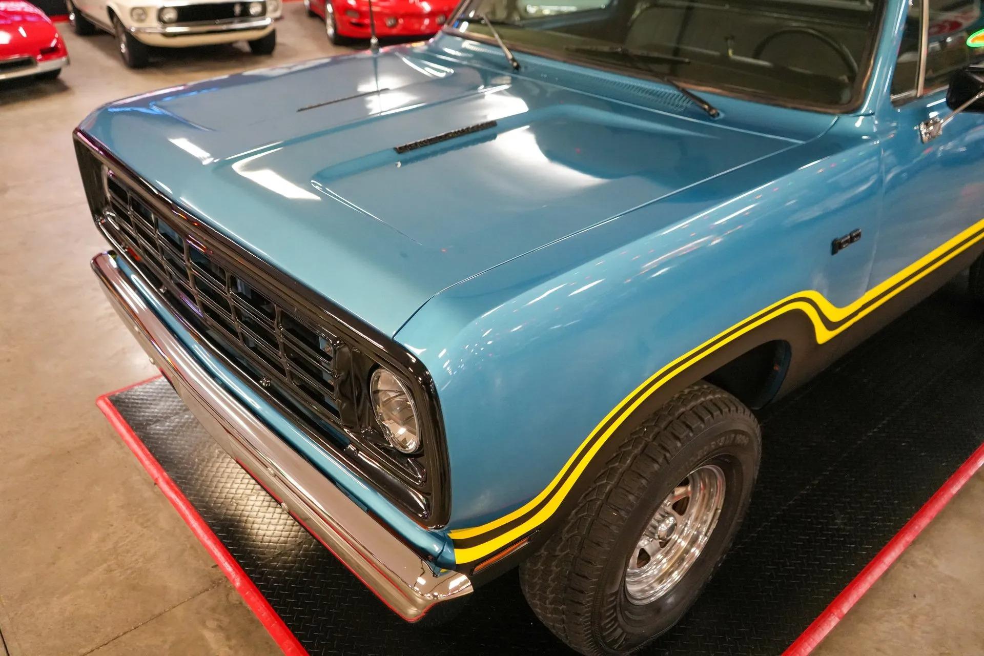1975 Dodge W100 Power Wagon 4x4