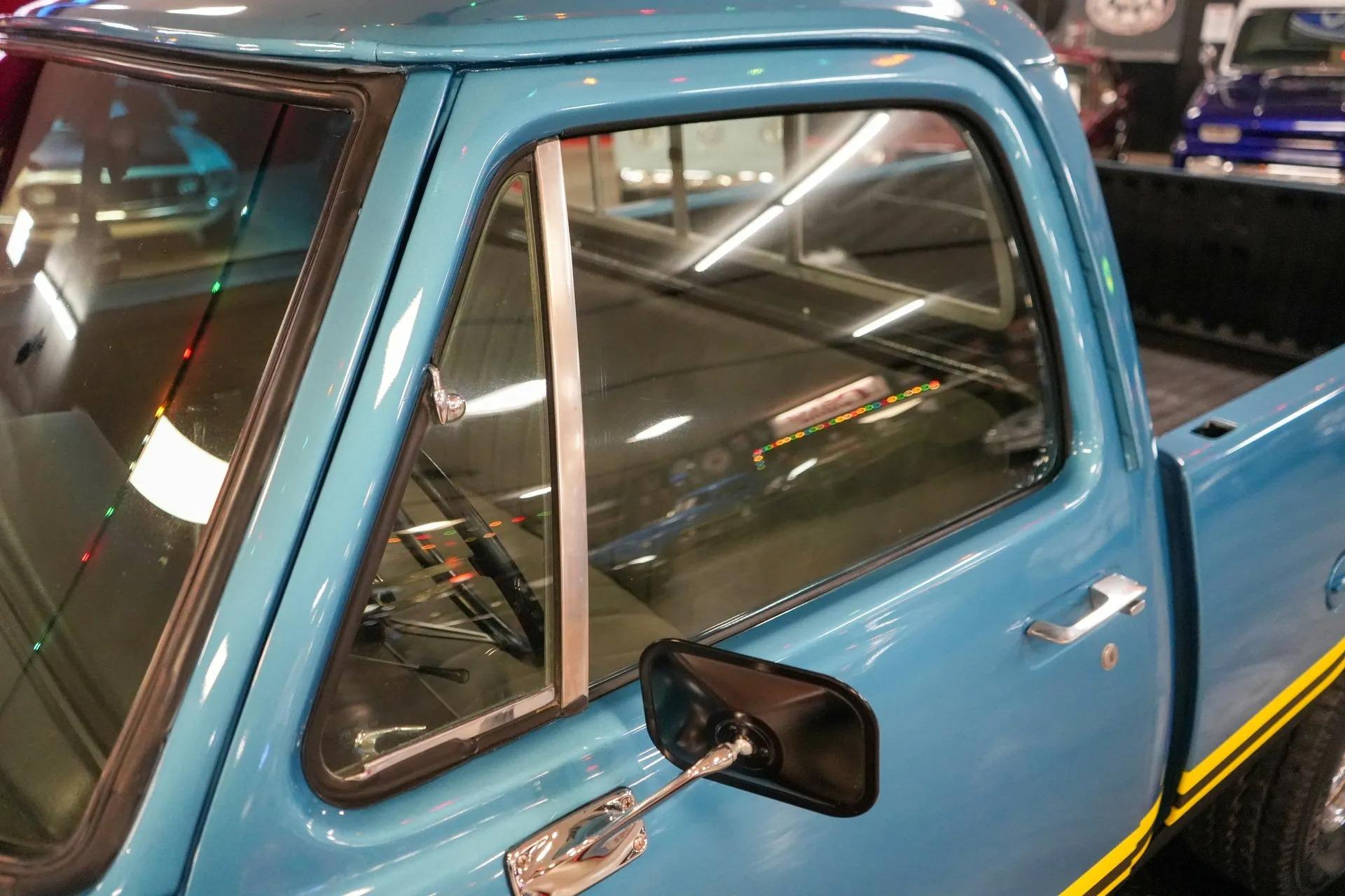 1975 Dodge W100 Power Wagon 4x4