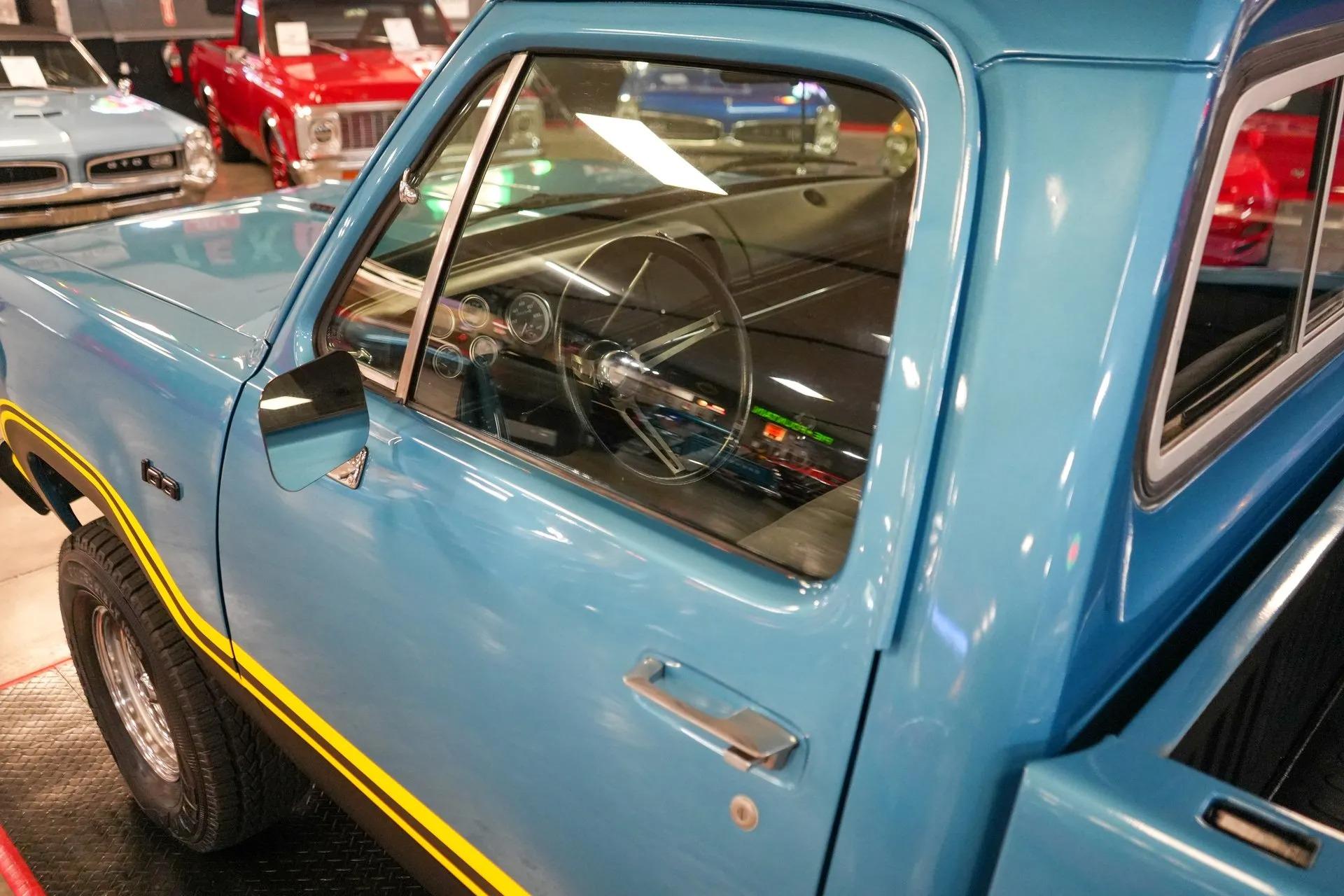 1975 Dodge W100 Power Wagon 4x4