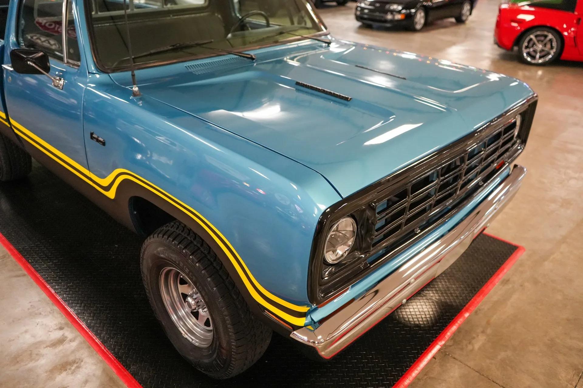 1975 Dodge W100 Power Wagon 4x4