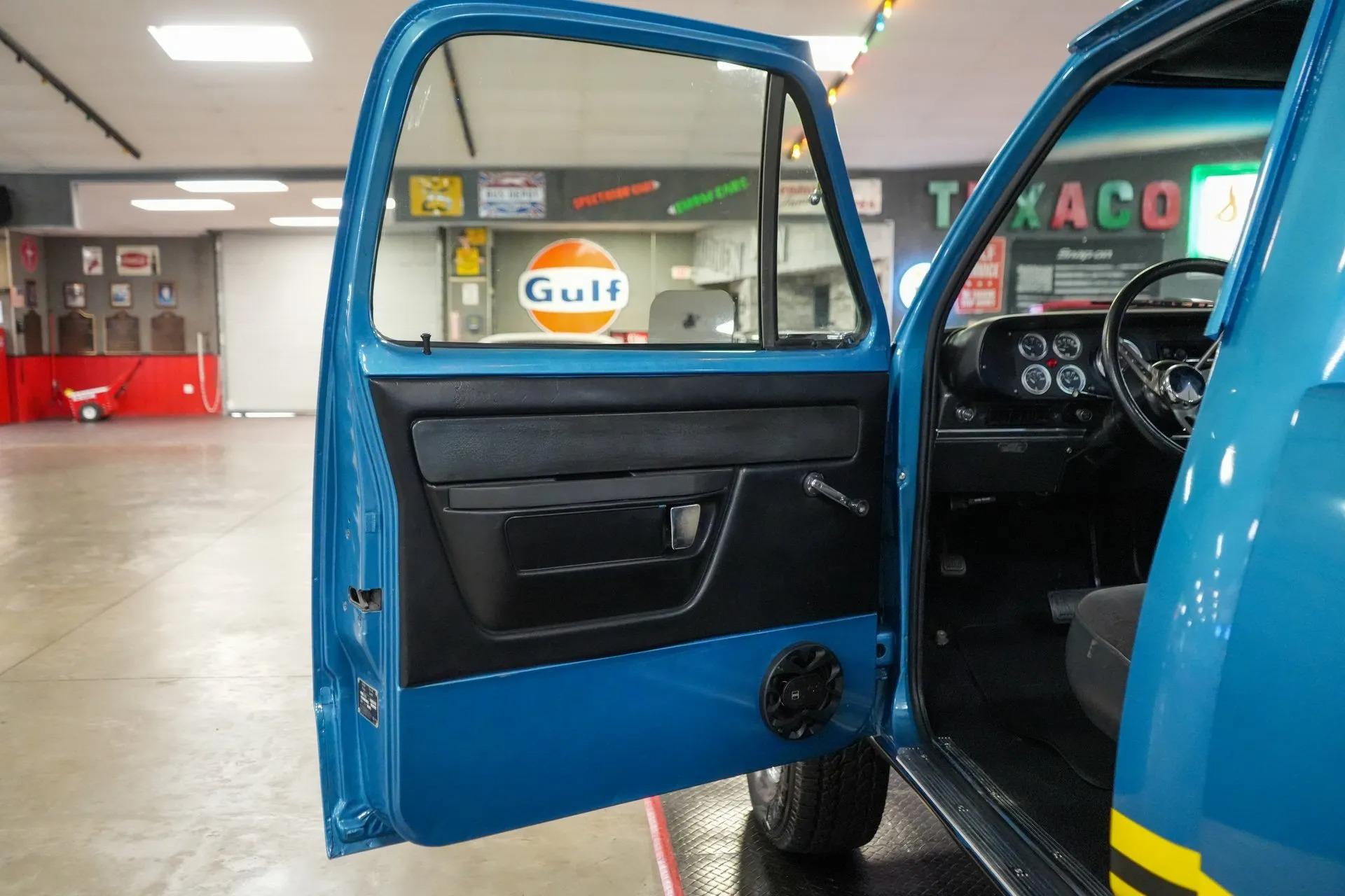 1975 Dodge W100 Power Wagon 4x4