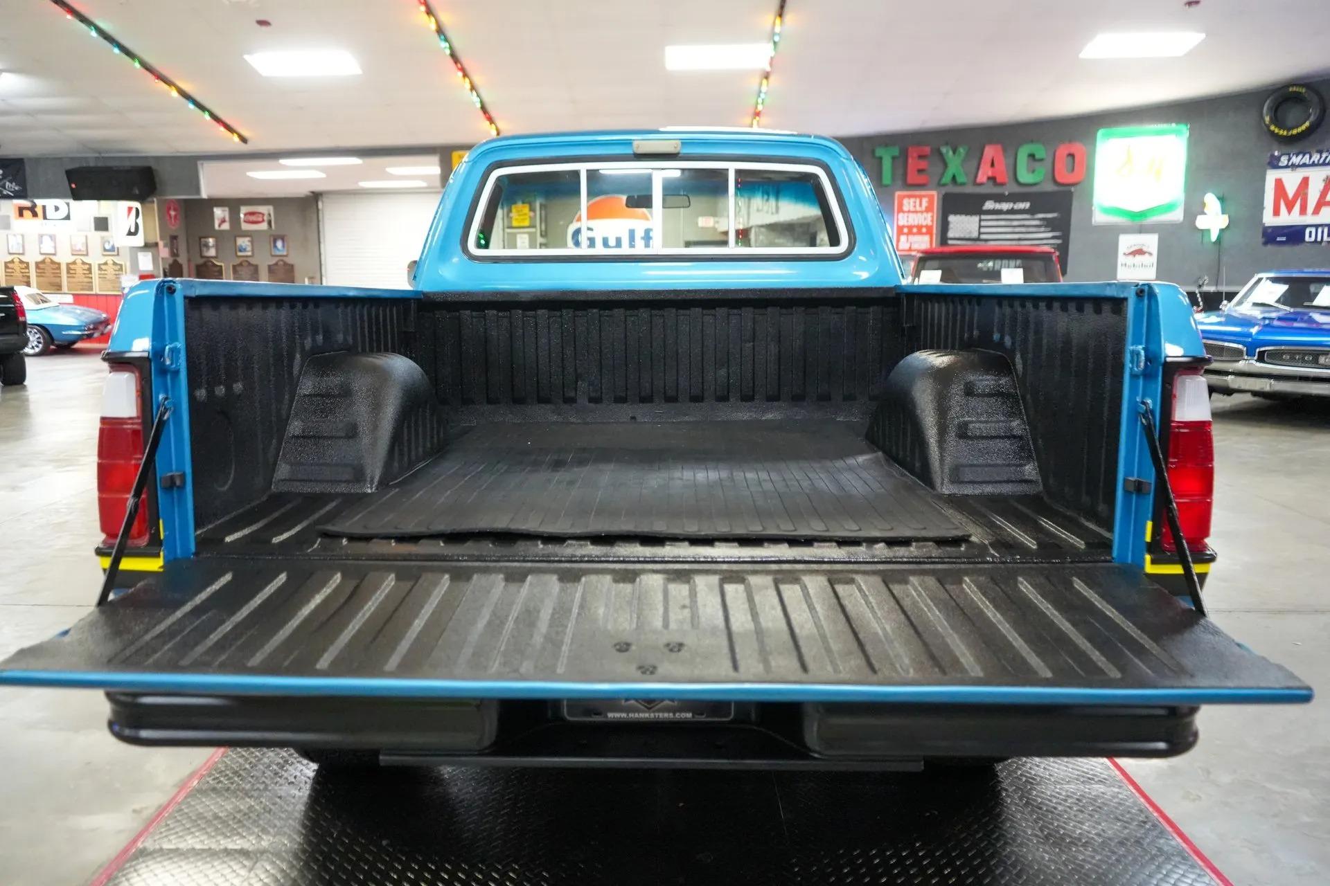 1975 Dodge W100 Power Wagon 4x4