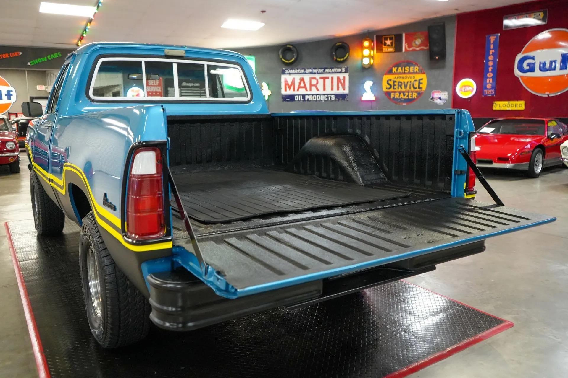 1975 Dodge W100 Power Wagon 4x4