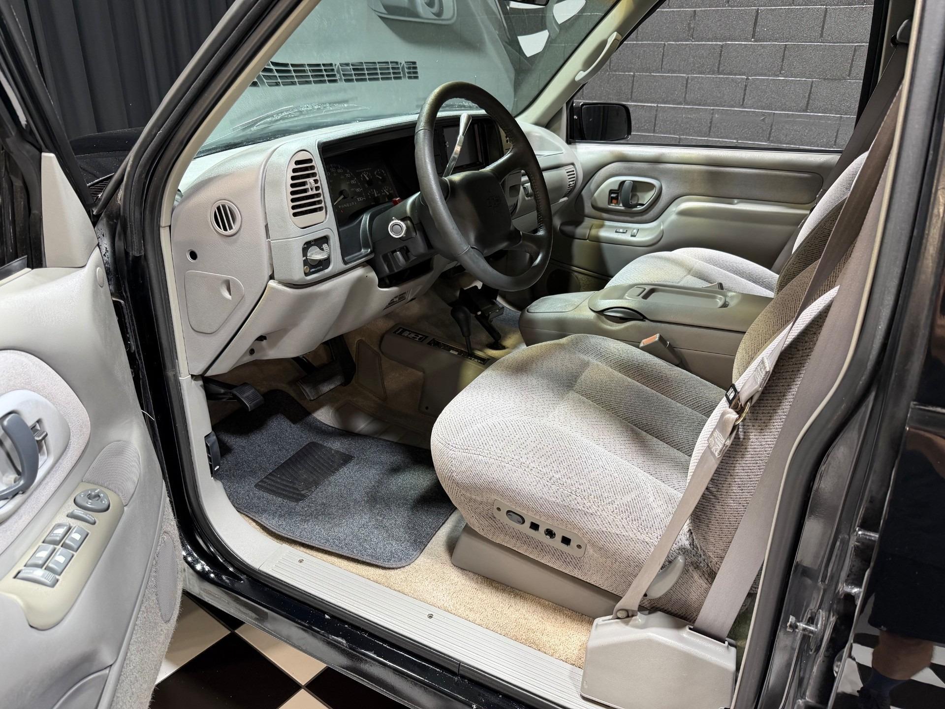 1999 Chevrolet Tahoe LT 4x4 - 5