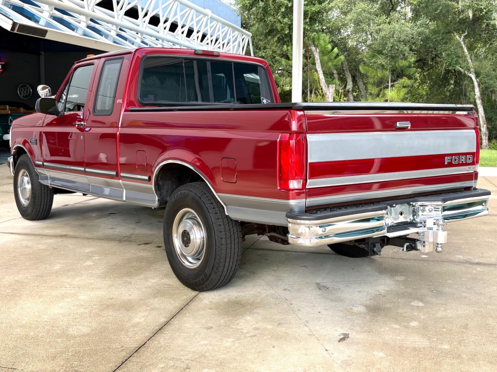 1996 Ford F-250 Lariat Eddie Bauer - 3