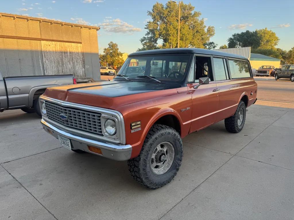 1971 Chevrolet Suburban - 5