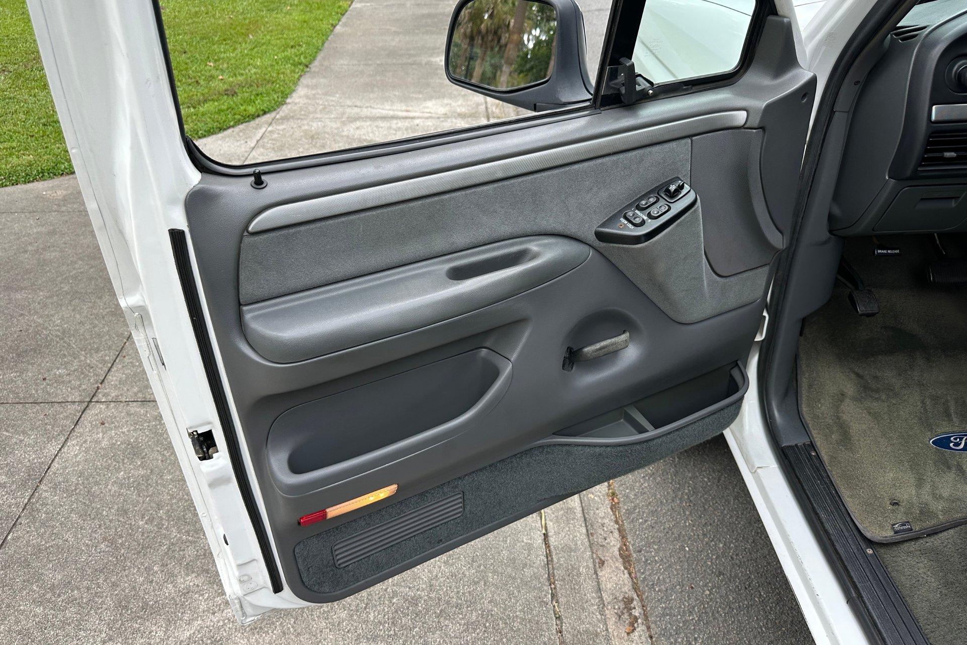 80k-Mile 1993 Ford Bronco XLT
