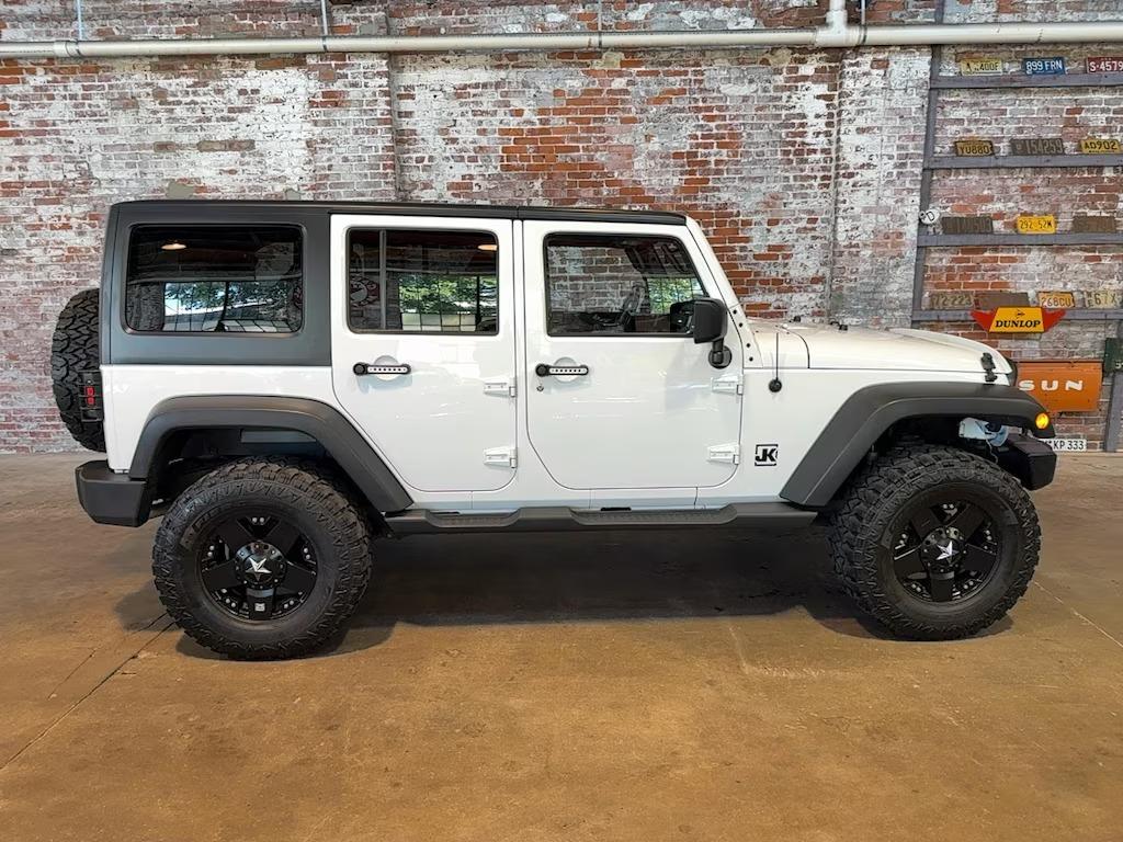 2011 Jeep Wrangler Unlimited Sport - 2