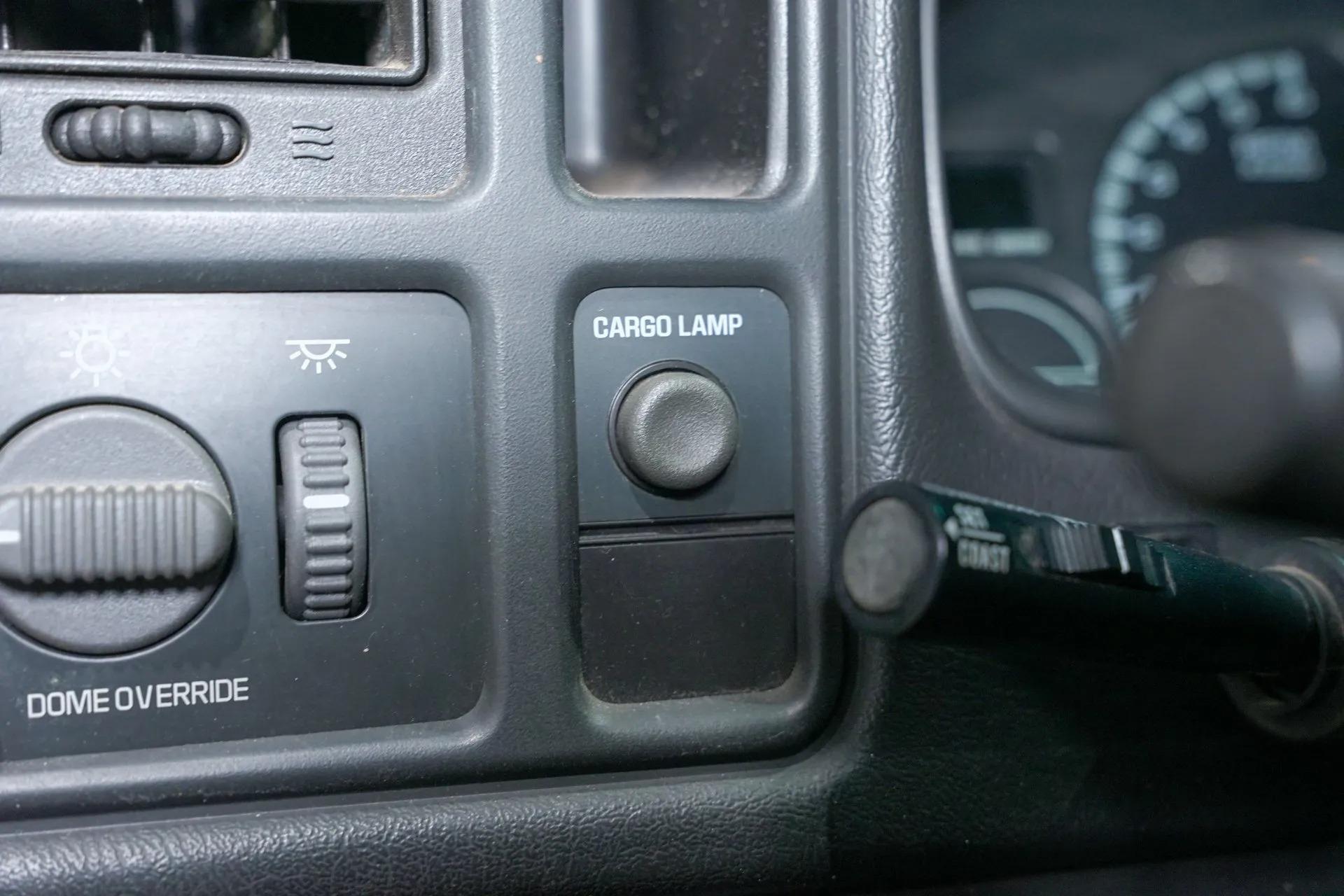 2000 Chevrolet Silverado 1500 LS
