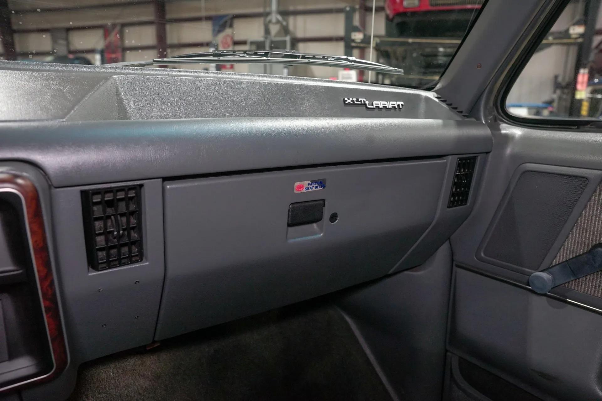 1990 Ford F-250 XLT Lariat