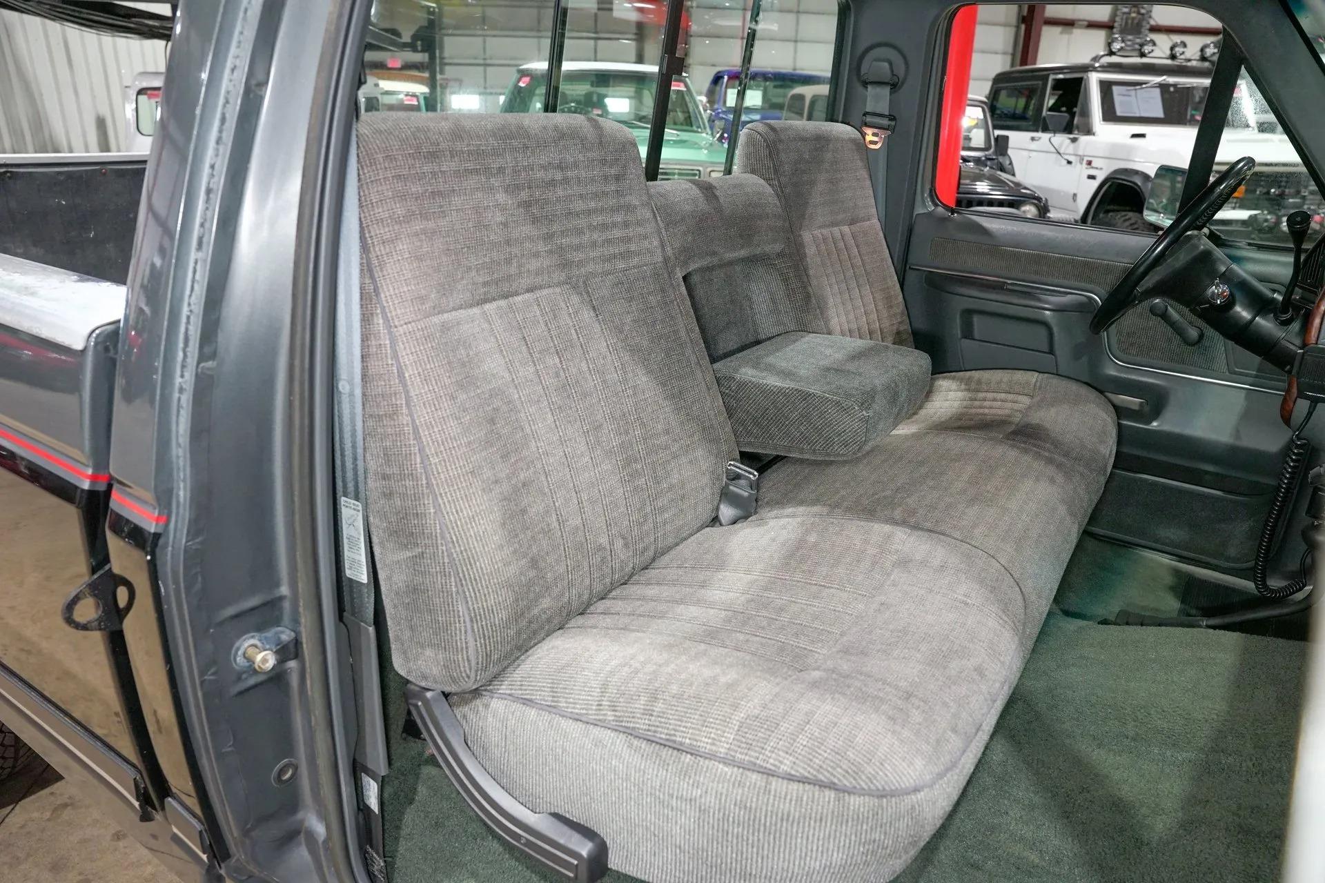 1990 Ford F-250 XLT Lariat