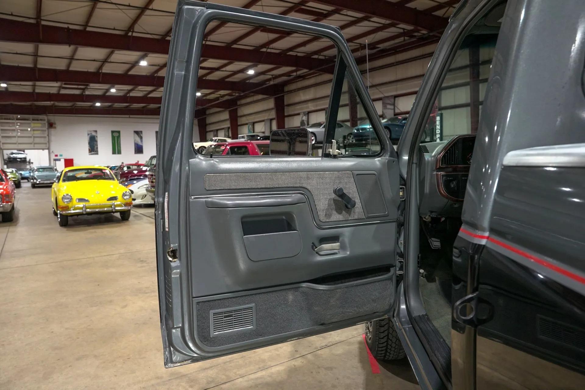 1990 Ford F-250 XLT Lariat