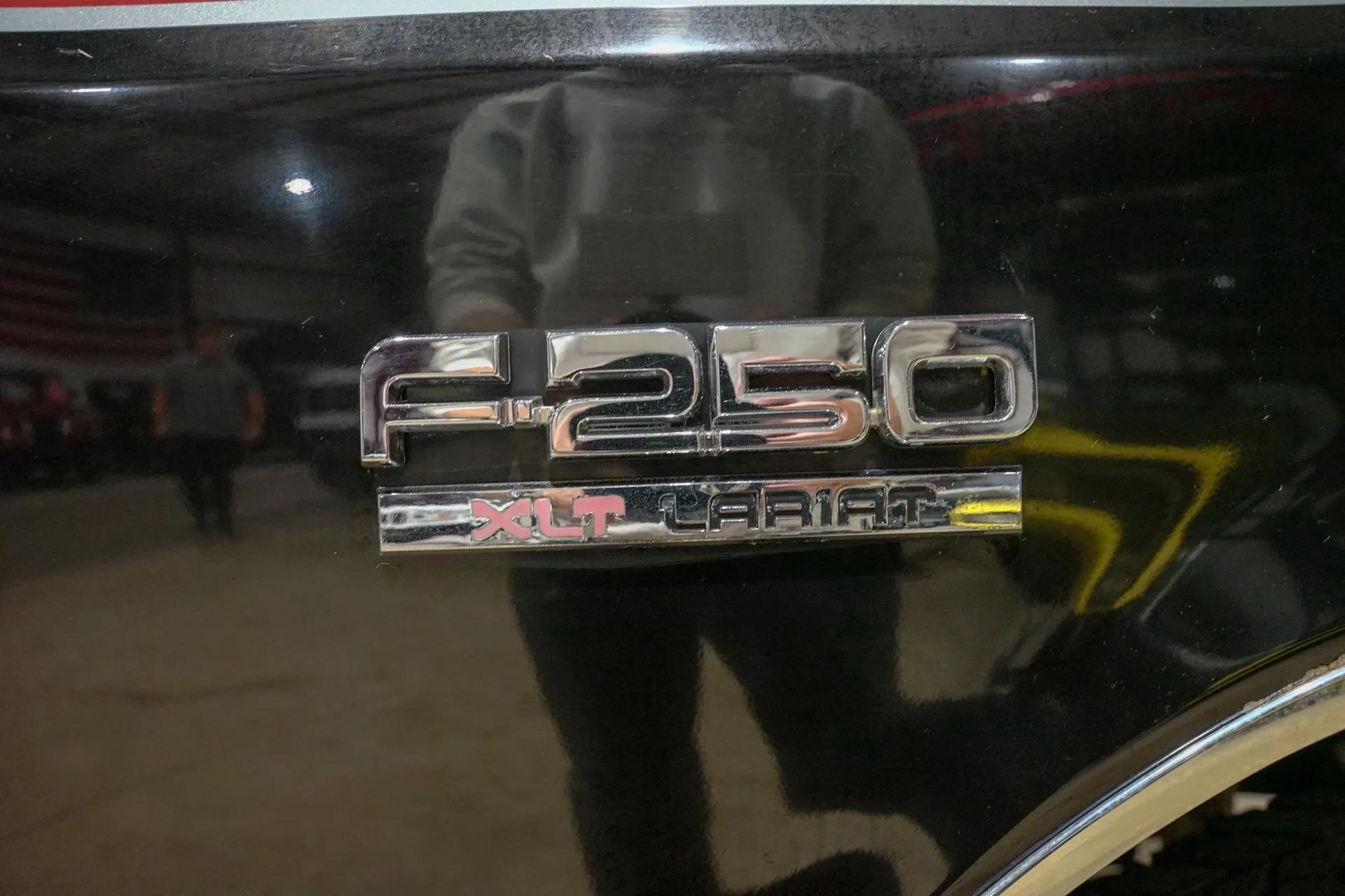 1990 Ford F-250 XLT Lariat