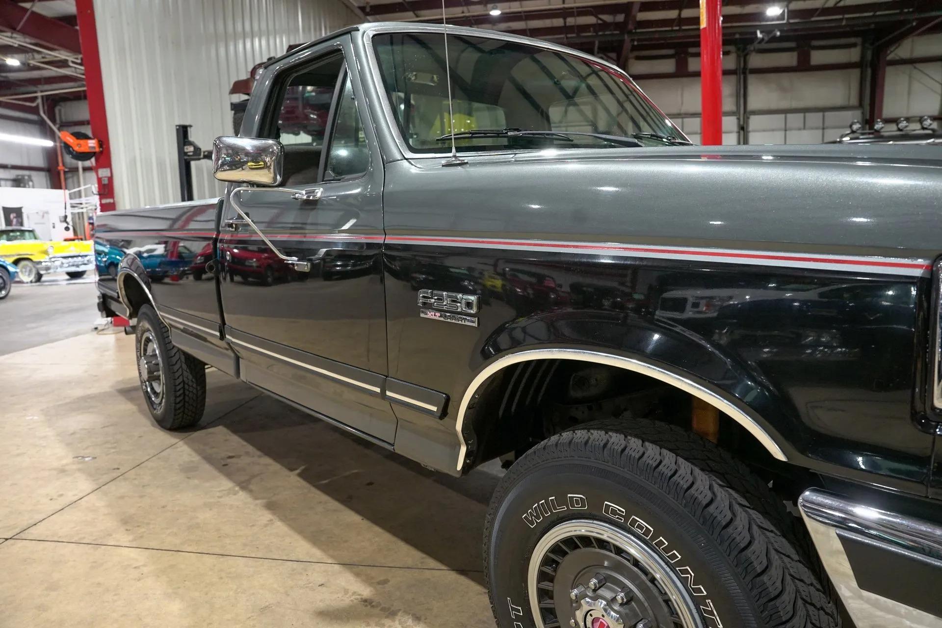 1990 Ford F-250 XLT Lariat