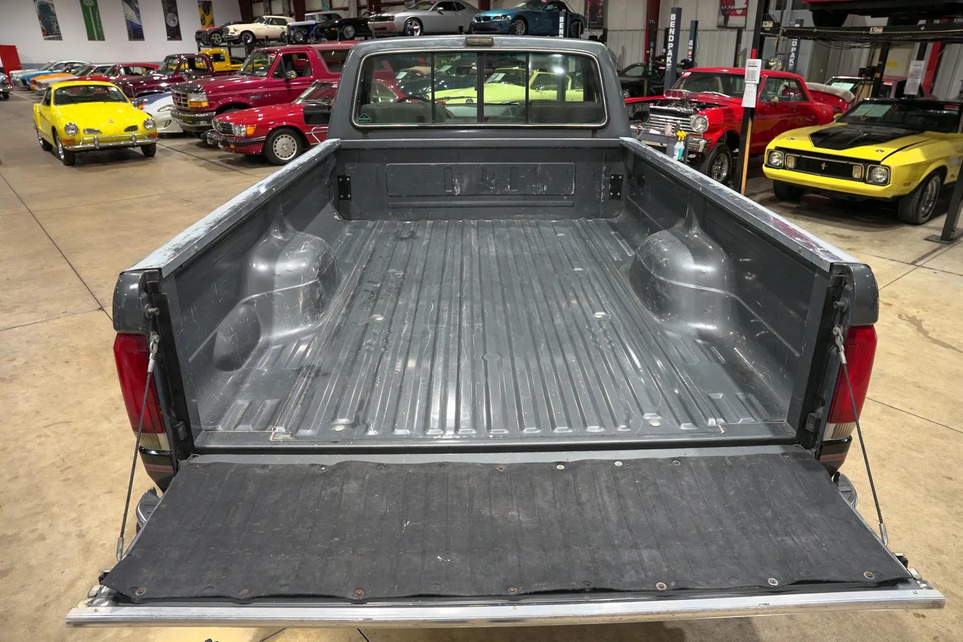 1990 Ford F-250 XLT Lariat