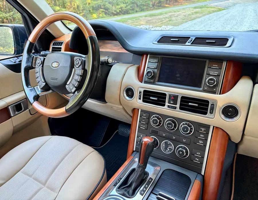 2012 Land Rover Range Rover HSE Lux