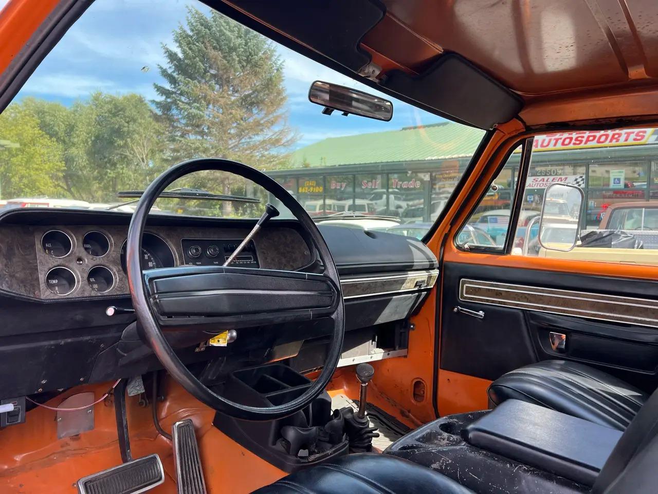 1975 Plymouth Trail Duster
