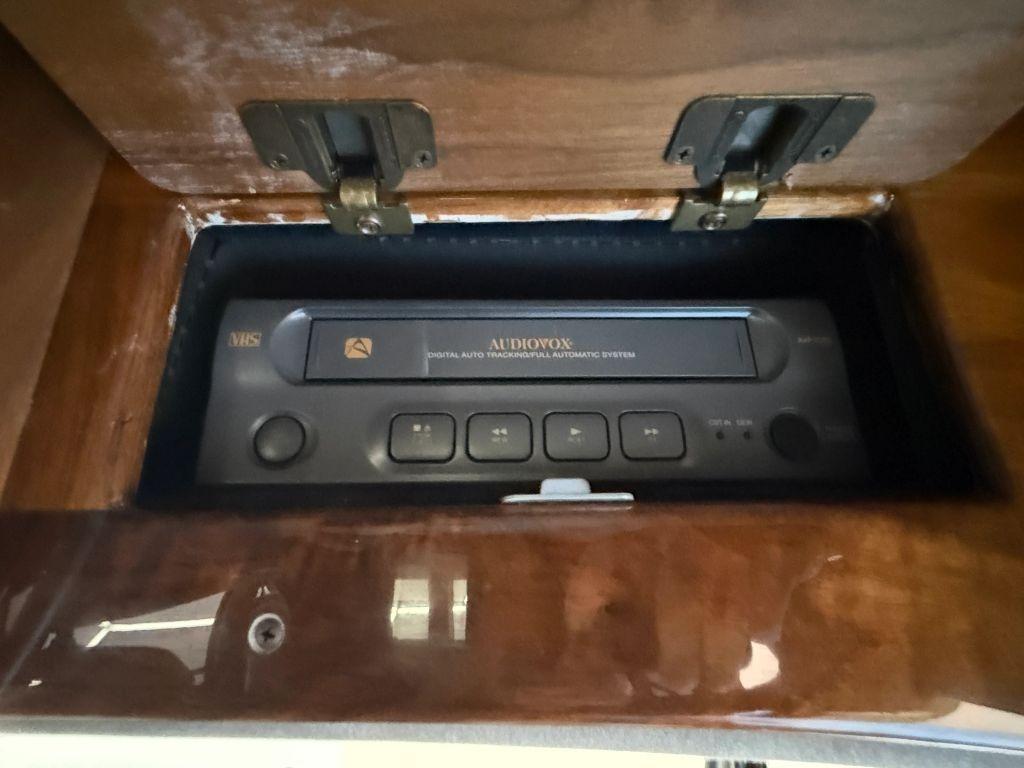 2001 Dodge Ram 1500 Starcraft Van