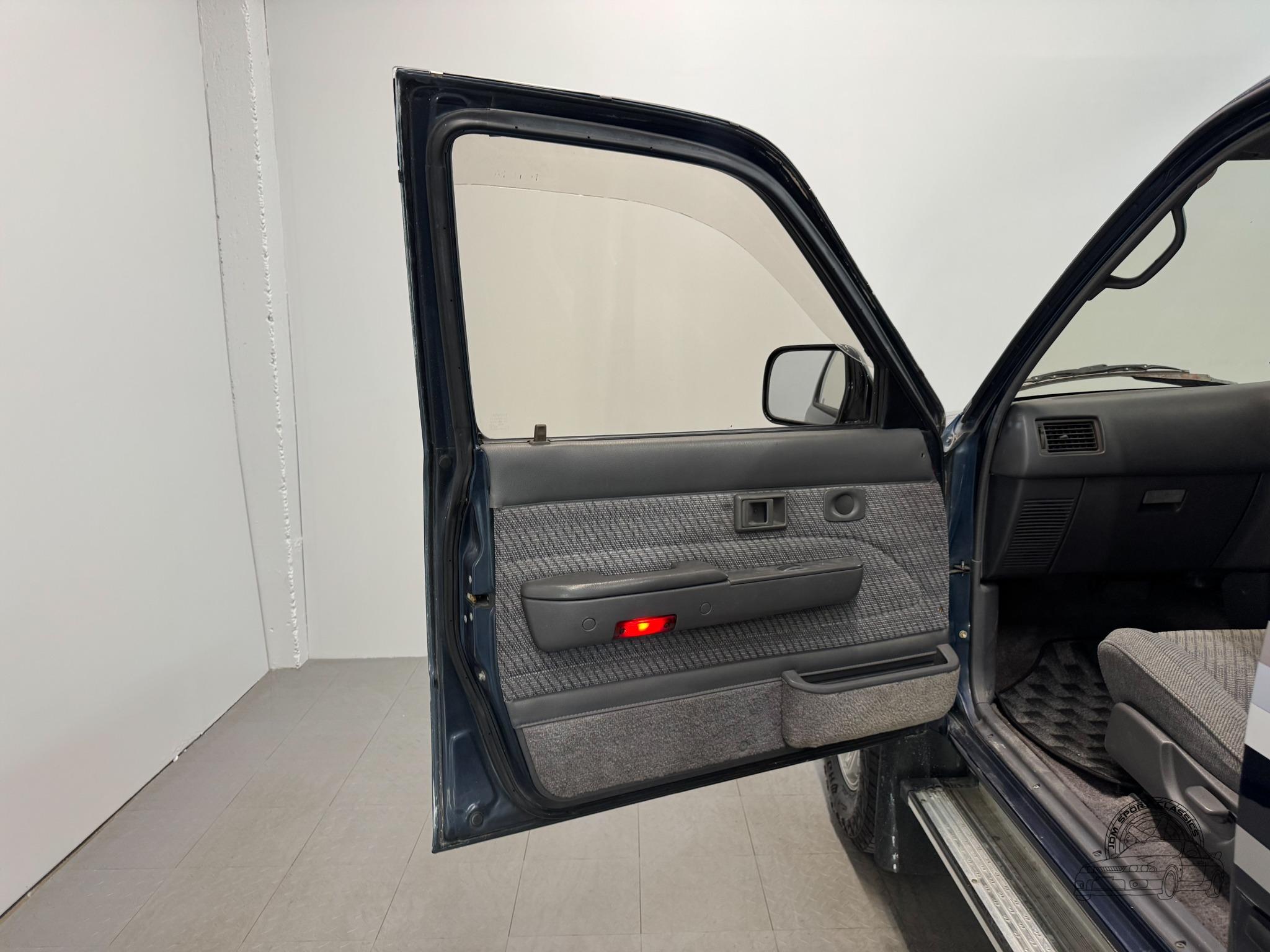 1993 Toyota Hilux Pickup Double Cab SSR-X