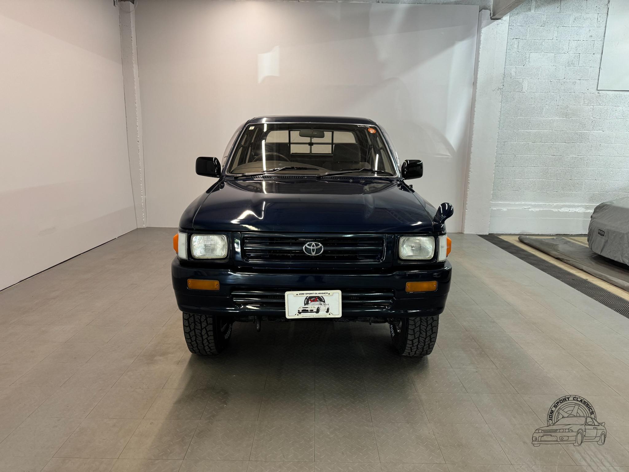 1993 Toyota Hilux Pickup Double Cab SSR-X - 4