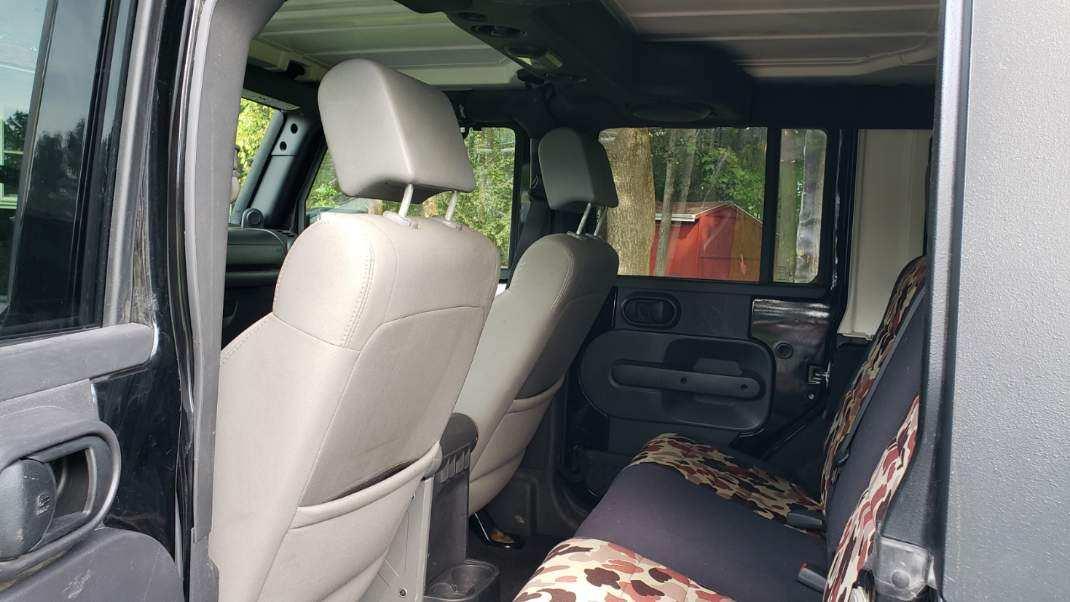 2010 Jeep Wrangler Rubicon - 5