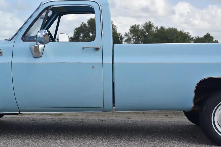 1976 Chevrolet C10 Custom Deluxe - 2