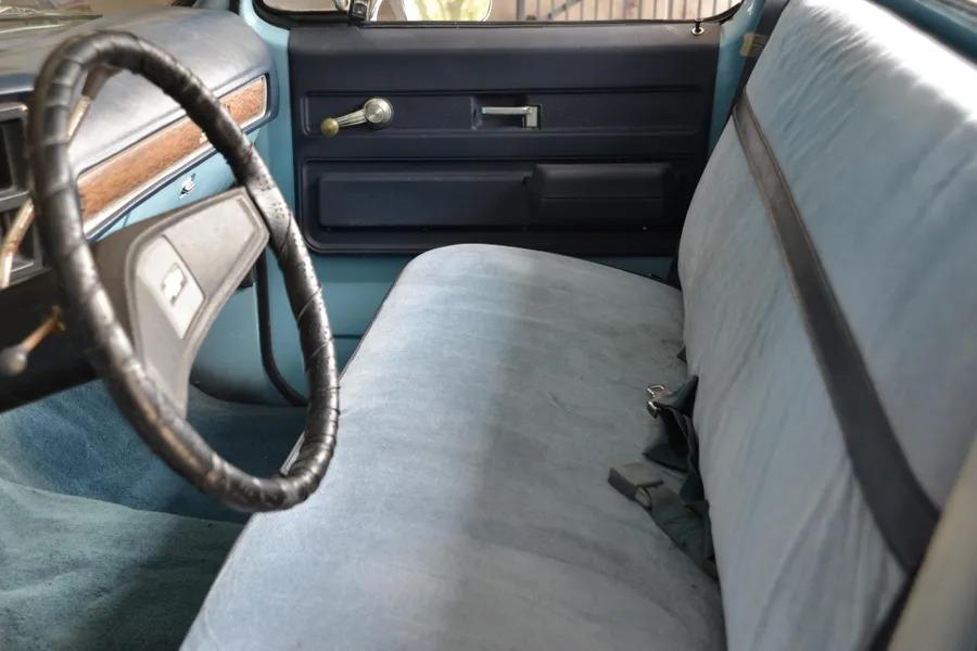 1976 Chevrolet C10 Custom Deluxe